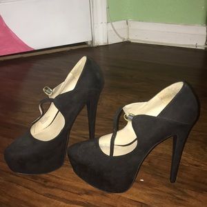 JustFab black stiletto platform pumps